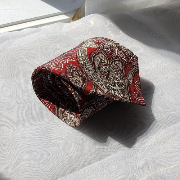 YVES SAINT LAURANT VINTAGE TIE (AUTHENTIC) - Picture 2 of 3